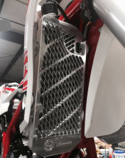 X-TRAINER RADIATOR GUARDS - SILVER